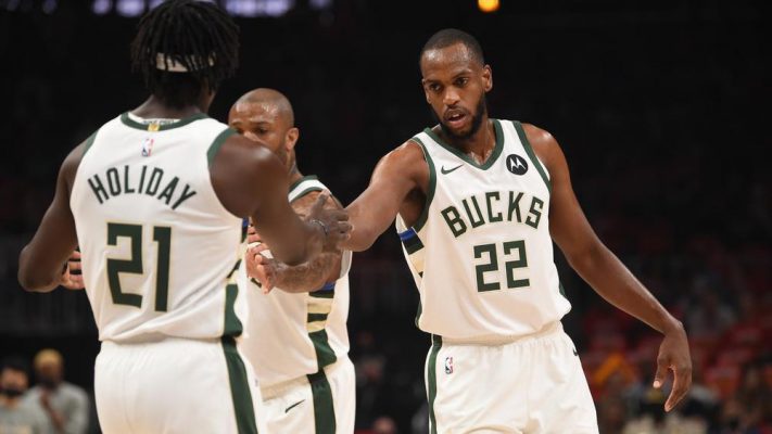 Khris-Middleton-SPORT598體育新聞3388